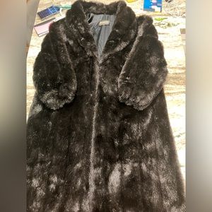 Size 18 Monterey Fashions Made in the USA Faux Fur Black Full Length Coat